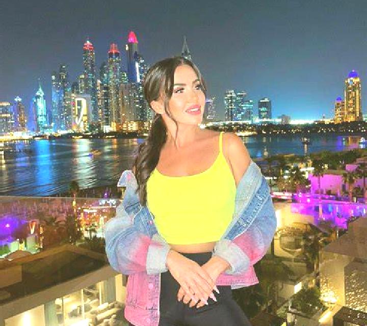 Alba, 23 — Escort en Fatukanutu, Indonesia