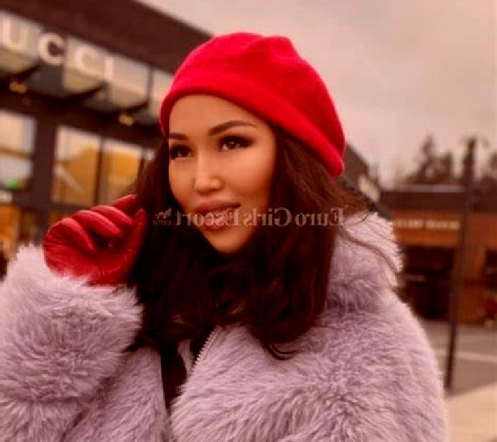Alba, 30 — Escort en Paron, Francia