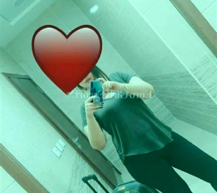 Alba, 37, acompañante morena de ojos avellana y etnia eslava basada en Perry Heights. Ofrece Juego de roles, Tantra, Cita de cena, Griego (anal), Fetiche. Di...