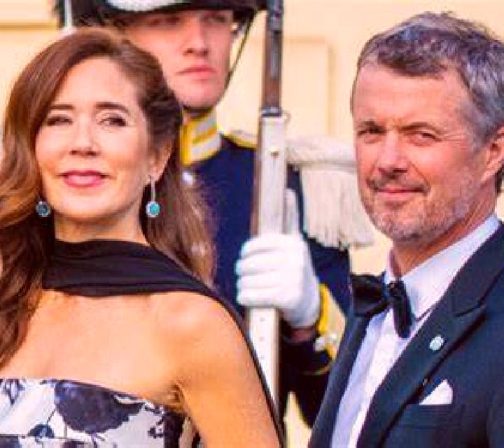 Alba, 38, acompañante pelirroja de ojos oscuros y etnia eslava basada en Owings. Ofrece Beso francés profundo, Hasta el final (CIM), GFE (Experiencia de novi...