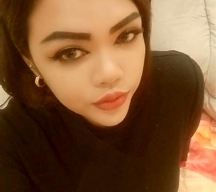 Alejandra, 37, acompañante rubia de ojos ámbar y etnia eslava basada en Lytle Creek. Ofrece Experiencia de novia, Parejas, Hasta el final (CIM), 69. Disponib...