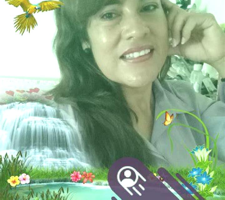 Beatriz, 30, acompañante castaño claro de ojos avellana y etnia mezcla basada en Viano. Ofrece Masaje erótico, Masaje de próstata, 69. Disponible en domicili...