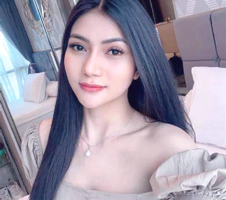 Beatriz, 32, acompañante negra de ojos azules y etnia latina basada en Valea Merilor. Ofrece Tríos / dúos, Masaje erótico, GFE (Experiencia de novia), Acompa...