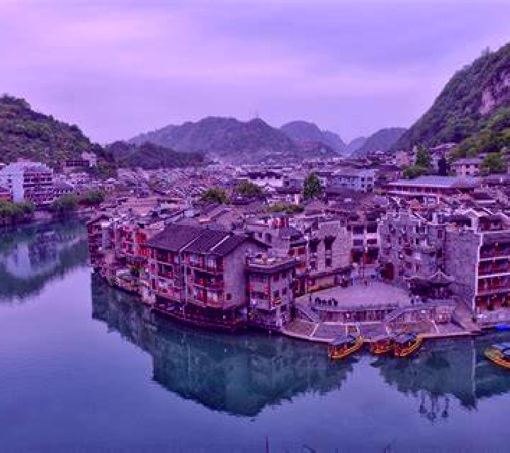 Bianca, 29, acompañante castaña de ojos azules y etnia caribeña basada en Goezeli. Ofrece Chica de fiesta, Experiencia de novia, Acompañante de viaje. Dispon...