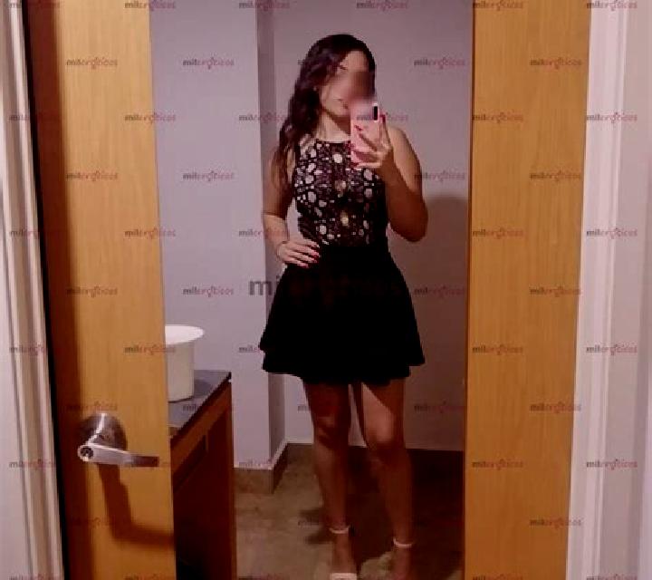 Camila, 22, acompañante morena de ojos oscuros y etnia latina basada en Vid Sjogv. Ofrece Hasta el final (CIM), GFE (Experiencia de novia). Disponible en dom...
