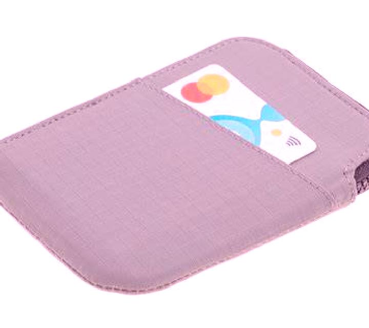 Camila, 26, acompañante castaña de ojos oscuros y etnia mezcla basada en Cikeper. Ofrece Acompañante de viaje, Tantra, Noche completa. Disponible en domicili...