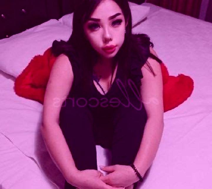 Carla, 27, acompañante pelirroja de ojos azules y etnia india basada en Ahwiaa. Ofrece Parejas, Experiencia de novia, Juego de roles, Chica de fiesta, Cita d...
