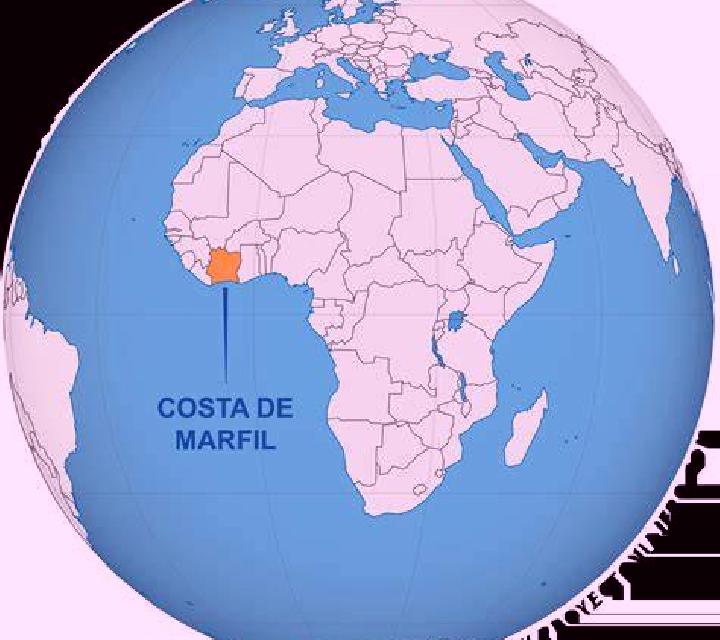 Carla, 32, acompañante rubia platino de ojos marrones y etnia oriente medio basada en Oberehe-Stroheich. Ofrece Dominación, Beso francés profundo, Juego de r...
