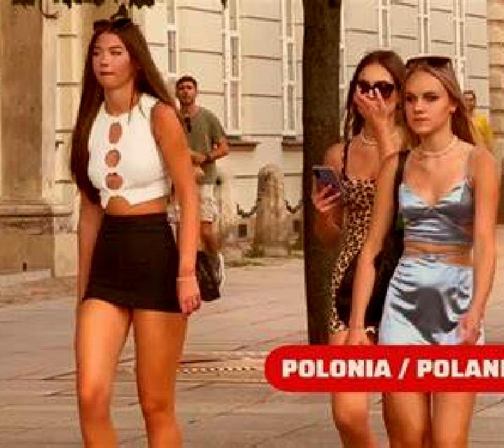 Carla, 34, acompañante rubia platino de ojos avellana y etnia oriente medio basada en Solnice. Ofrece Francés natural, Masaje de próstata, Masaje erótico. Di...