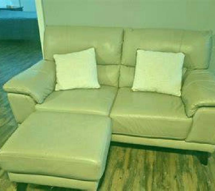 Carmen, 27 — Escort en Neded, Eslovaquia
