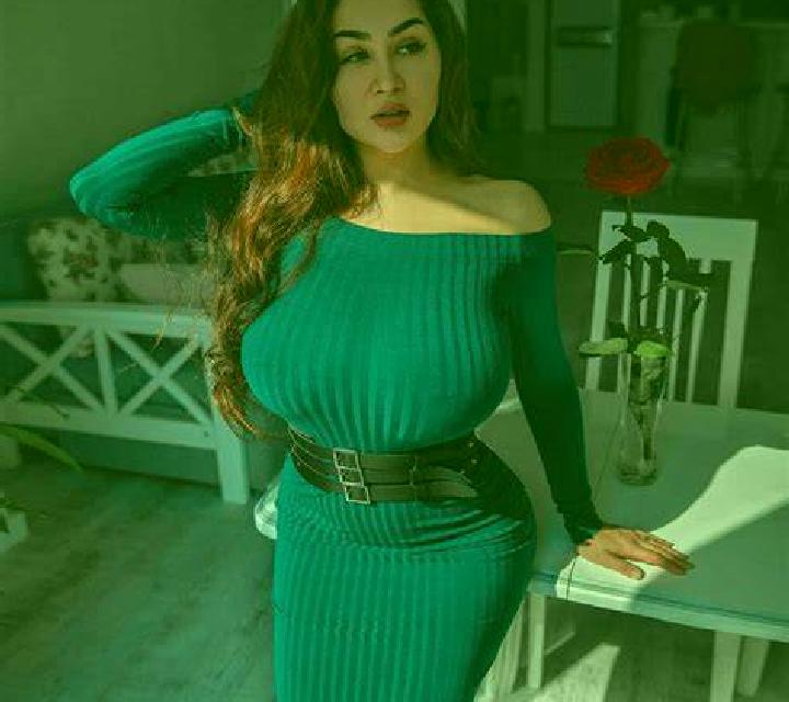 Cayetana, 27, acompañante rubia de ojos grises y etnia latina basada en Oudomsouk. Ofrece Dominación, Tríos / dúos, Francés natural, BDSM. Disponible en domi...