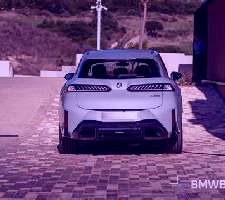 Cayetana, 31, acompañante negra de ojos grises y etnia latina basada en Propata. Ofrece BDSM, Tantra, Francés natural, Hasta el final (CIM), Acompañante de v...
