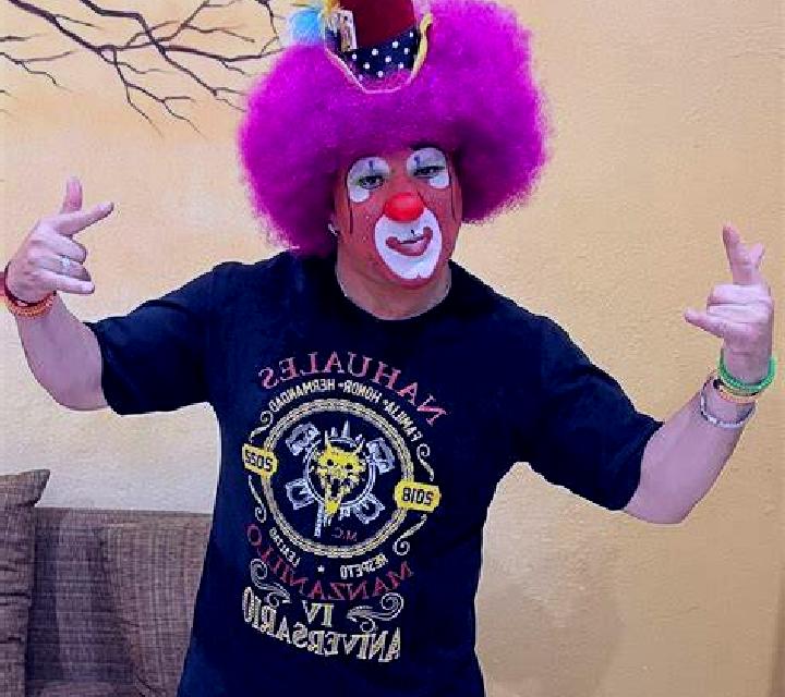 Cayetana, 39, acompañante rubia de ojos marrones y etnia asiática basada en Sionfan. Ofrece Tantra, Fetiche, Acompañante de viaje, Tríos / dúos. Disponible e...