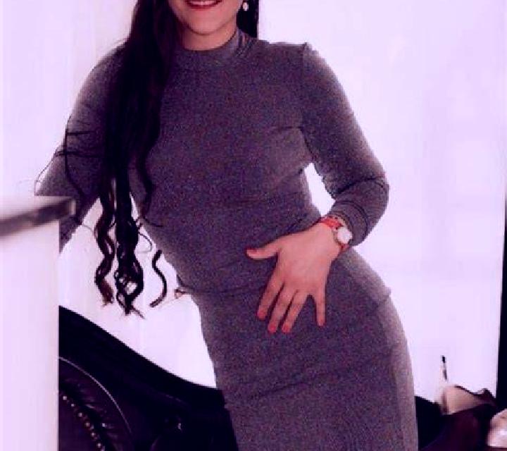 Claudia, 20 — Escort en Namur, Canadá
