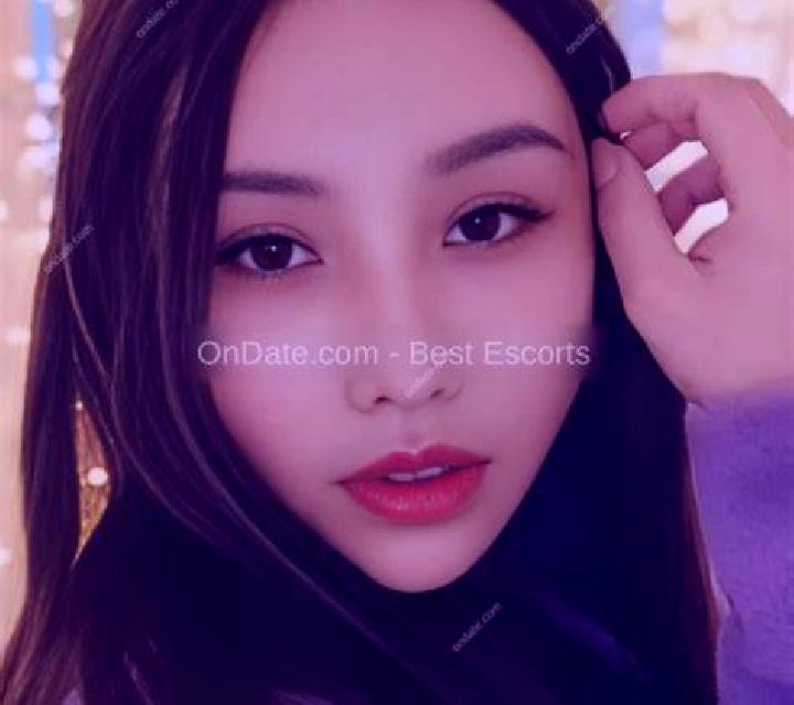 Diana, 22, acompañante morena de ojos ámbar y etnia mezcla basada en Kallaroo. Ofrece Parejas, Fetiche. Disponible en domicilio y visita, citas de día y n...