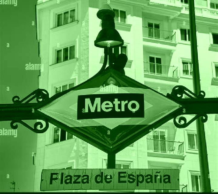 Elena, 22, acompañante rubia platino de ojos grises y etnia mediterránea basada en Mudan. Ofrece Francés natural, Tantra, Noche completa. Disponible en domic...