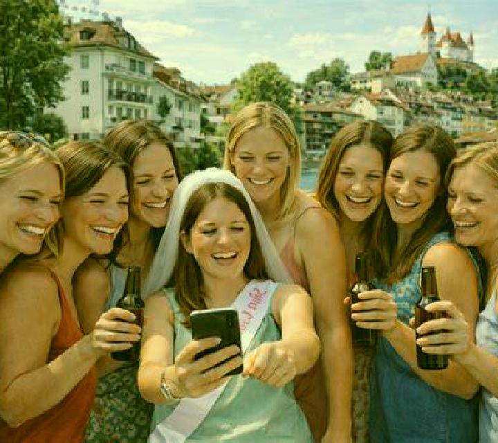 Elena, 22 — Escort en Krempel, Alemania