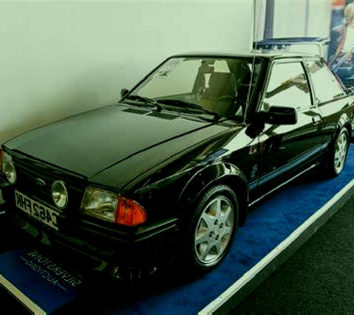 escort Sharona