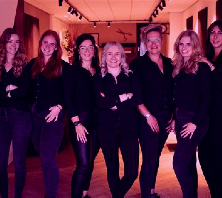 Escorts Zuerich (Kreis 8) / Weinegg, Suiza — Chicas y putas locales