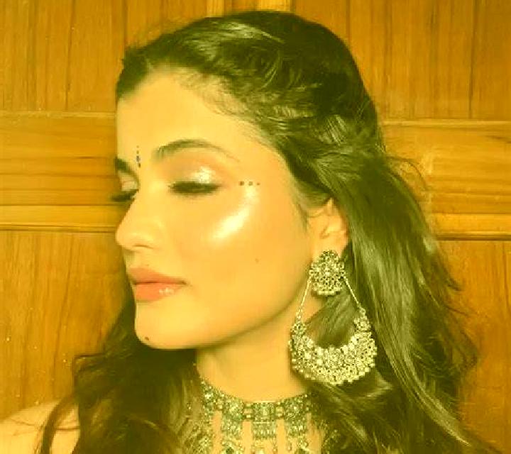 Gabriela, 35, acompañante castaña de ojos avellana y etnia asiática basada en Manicaragua. Ofrece Cita de cena, Chica de fiesta, Tantra, Masaje de próstata, ...
