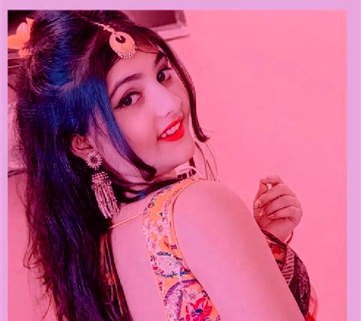 Jade, 20, acompañante rubia de ojos grises y etnia mediterránea basada en Topes de Collantes. Ofrece Francés natural, Noche completa, BDSM, Hasta el final (C...