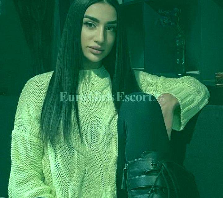 Jade, 24 — Escort en Garleni, Rumania