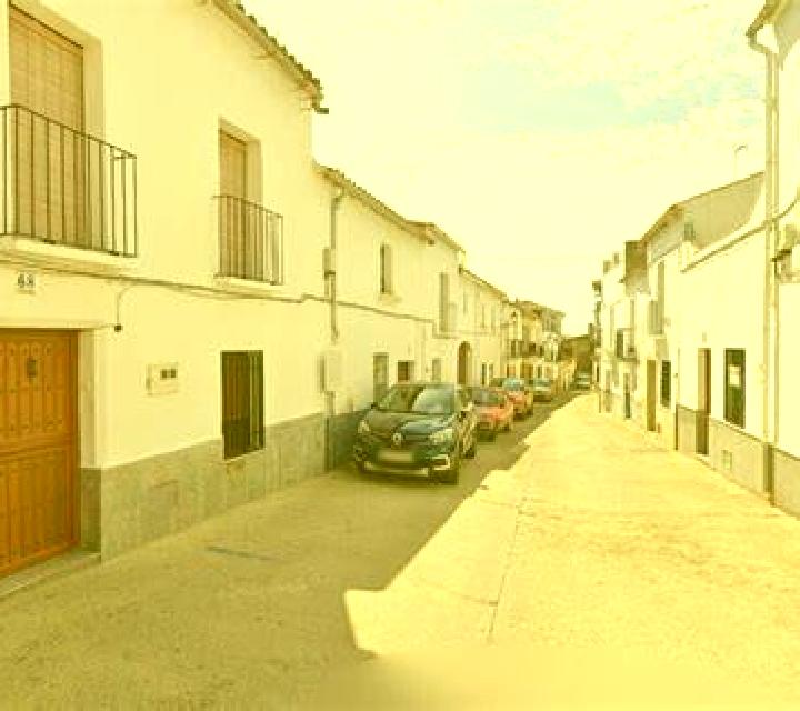 Julia, 22, acompañante castaña de ojos azules y etnia negra basada en Filingue. Ofrece Beso francés profundo, Acompañante de viaje, Noche completa, Griego (a...