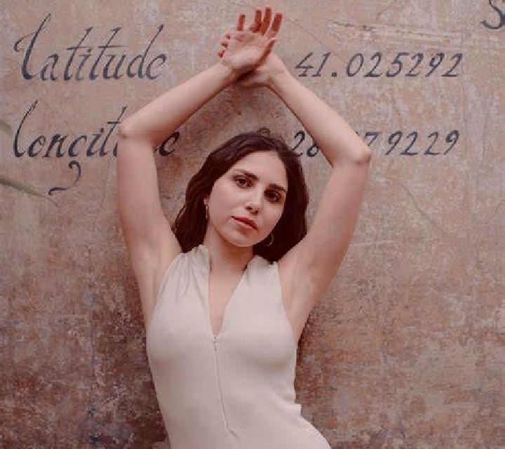 Laia, 38, acompañante castaña de ojos verdes y etnia eslava basada en Guesten. Ofrece Tríos / dúos, Masaje erótico, Hasta el final (CIM), Striptease, Masaje ...
