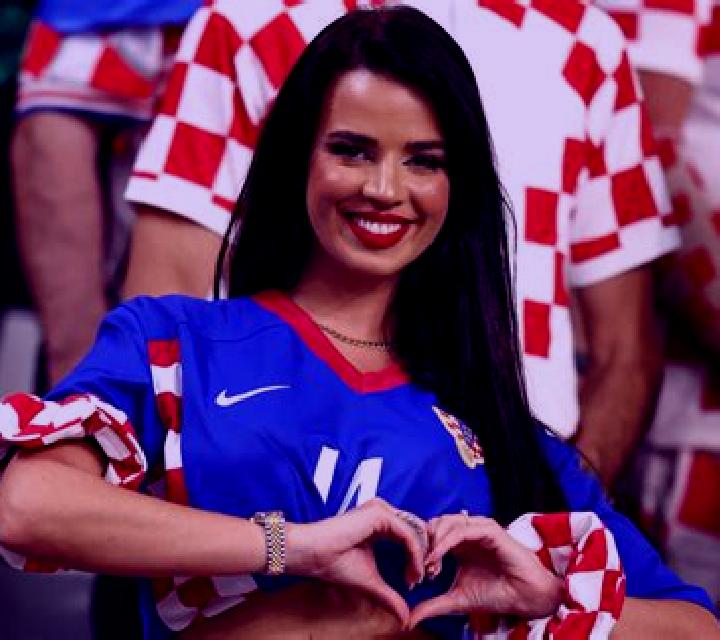 Lola, 27 — Escort en Erdweg, Alemania