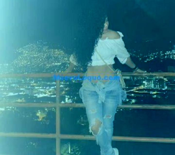 Lola, 36, acompañante castaño claro de ojos oscuros y etnia eslava basada en Ongi. Ofrece Masaje, BDSM, Griego (anal), Parejas, Cita de cena. Disponible en d...