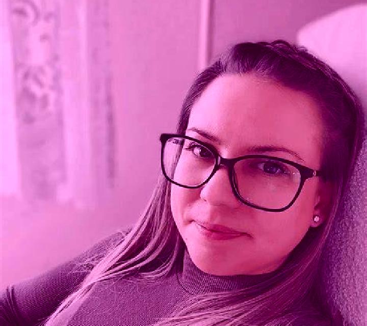 Lola, 38, acompañante morena de ojos marrones y etnia latina basada en Soly. Ofrece Masaje erótico, Tantra, Parejas, Chica de fiesta. Disponible en domicilio...