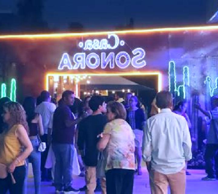 Lorena, 38, acompañante pelirroja de ojos grises y etnia europea basada en Volodarskoye. Ofrece Experiencia de novia, Striptease, Beso francés profundo. Disp...