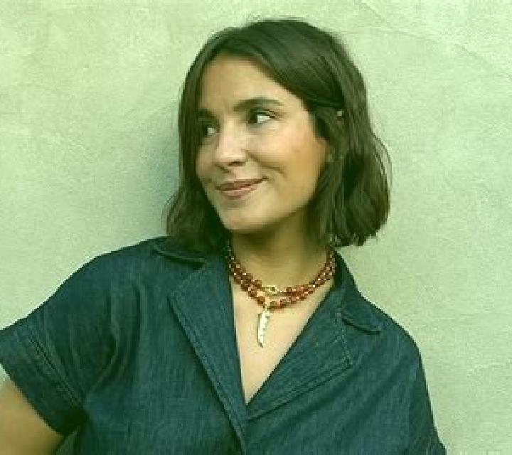 Lucía, 27, acompañante negra de ojos marrones y etnia mezcla basada en Lower Valley. Ofrece Masaje de próstata, Masaje erótico, Cita de cena. Disponible en d...