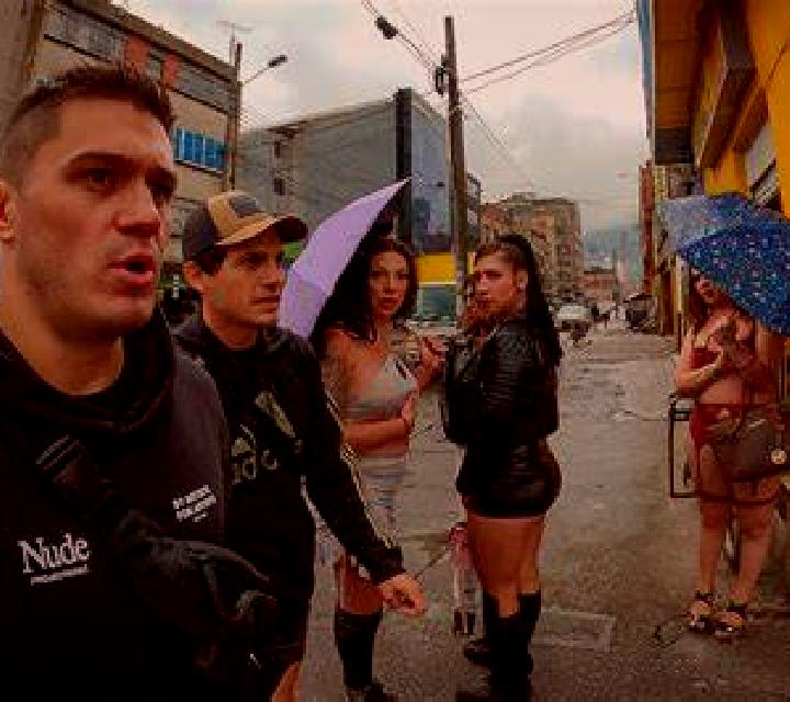 Luna, 20, acompañante pelirroja de ojos azules y etnia caucásica basada en Varas. Ofrece Dominación, Masaje de próstata, Masaje, Acompañante de viaje. Dispon...
