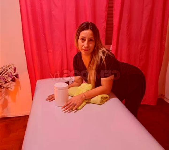 Mía, 25, acompañante negra de ojos avellana y etnia caribeña basada en Shalimar. Ofrece Francés natural, Dominación, GFE (Experiencia de novia). Disponible e...