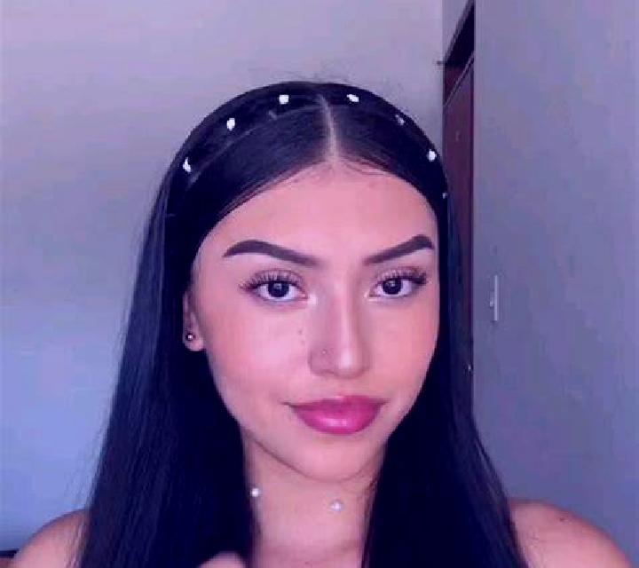 Mía, 35, acompañante castaño claro de ojos azules y etnia caribeña basada en Umaria. Ofrece Experiencia de novia, Fetiche, Juego de roles, Tríos / dúos, Masa...