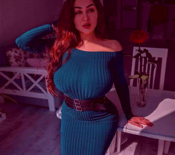 Manuela, 36, acompañante castaño claro de ojos oscuros y etnia india basada en Okli Hed. Ofrece Noche completa, Masaje, Chica de fiesta, BDSM, Beso francés p...