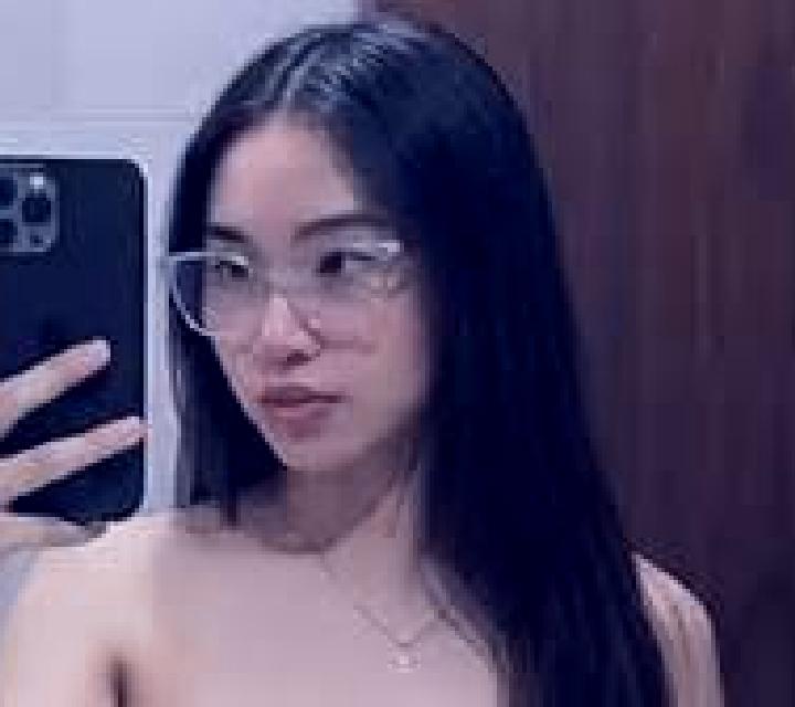 Mariana, 37, acompañante rubia platino de ojos avellana y etnia mezcla basada en Guendes. Ofrece Masaje, Noche completa, Parejas, Chica de fiesta. Disponible...