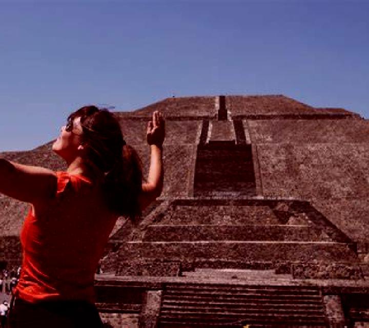 Marta, 25, acompañante castaño claro de ojos avellana y etnia latina basada en Douvres. Ofrece Fetiche, Chica de fiesta, Noche completa, Acompañante de viaje...