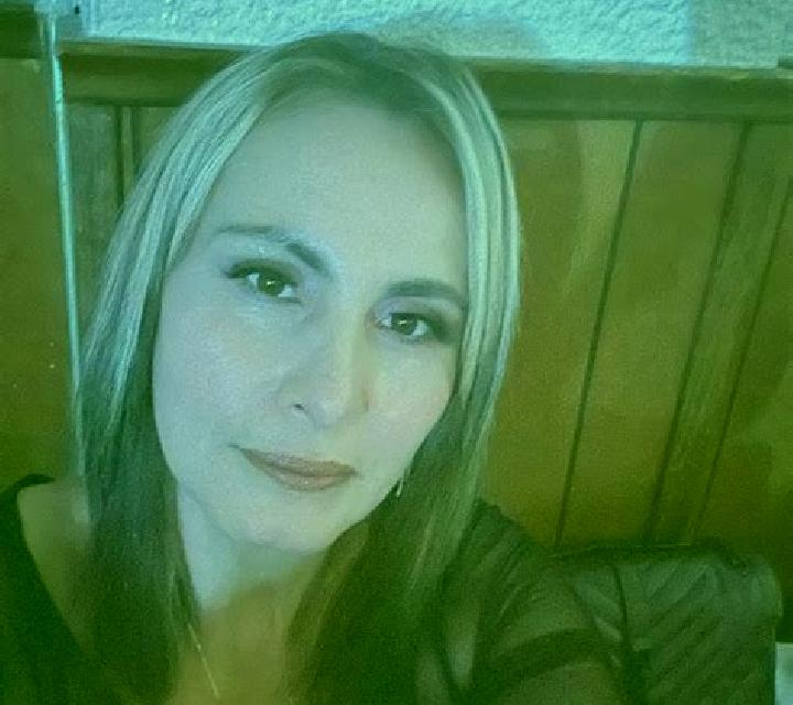 Marta, 32, acompañante castaño claro de ojos marrones y etnia caribeña basada en Questelles. Ofrece BDSM, Francés natural. Disponible en domicilio y visita, ...