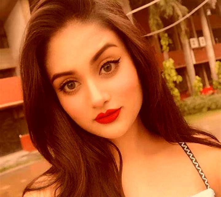Noa, 21 — Escort en Shahrak-e Goldasteh, Irán