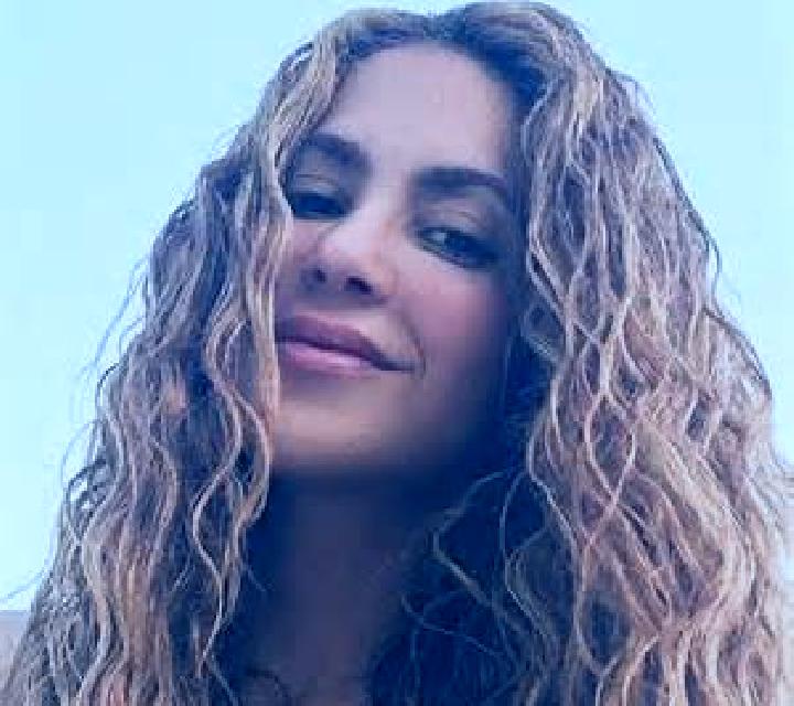 Noa, 23 — Escort en Mengamunoz, España