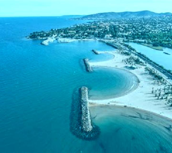 Noelia, 27, acompañante pelirroja de ojos grises y etnia caucásica basada en Ngomedzap. Ofrece Hasta el final (CIM), Noche completa, Masaje de próstata. Disp...