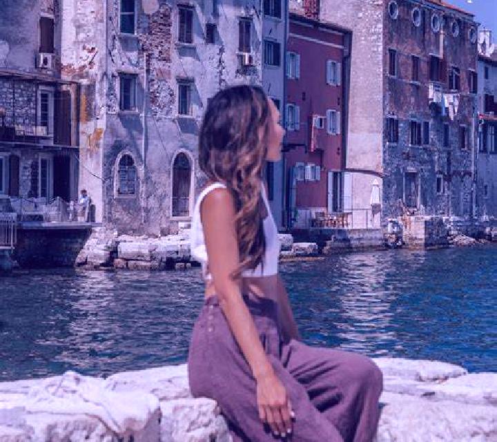 Noelia, 29 — Escort en Fontainemore, Italia