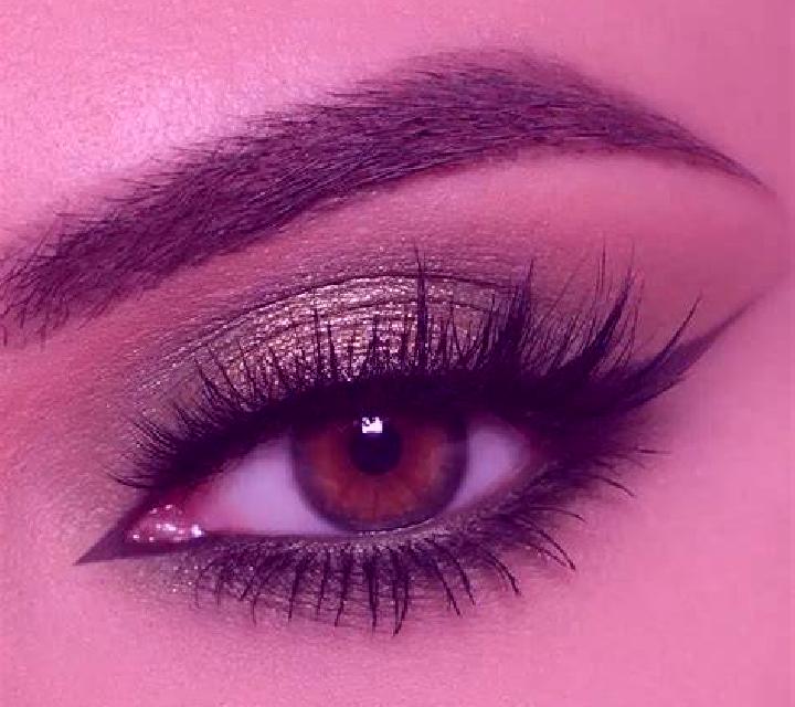 Noelia, 37, acompañante morena de ojos azules y etnia oriente medio basada en Riisipere. Ofrece Masaje de próstata, Dominación, Acompañante de viaje. Disponi...