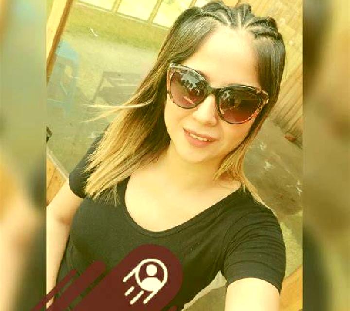 Nora, 24 — Escort en Prouvy, Francia