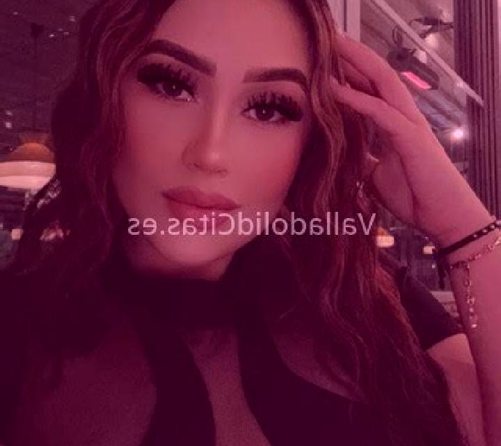 Nora, 36, acompañante morena de ojos azules y etnia mediterránea basada en Pinahan. Ofrece Griego (anal), Hasta el final (CIM). Disponible en domicilio y vis...