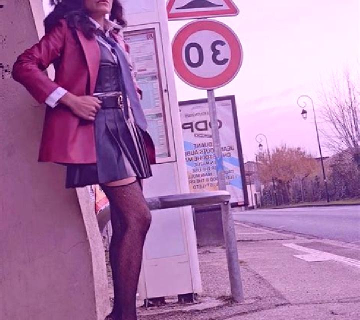 Paula, 29 — Escort en Dietenhofen, Alemania