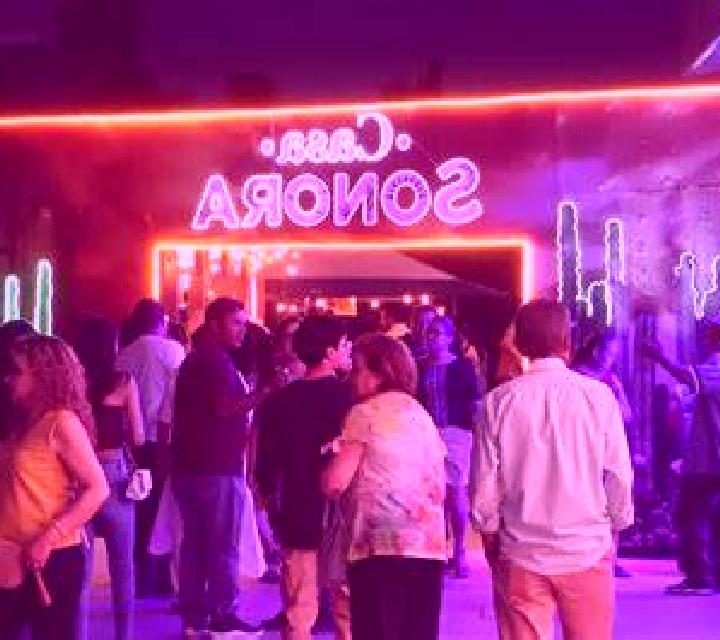 Rocío, 38, acompañante rubia de ojos ámbar y etnia asiática basada en Bertrand. Ofrece Acompañante de viaje, Beso francés profundo, BDSM, Tantra, Noche compl...