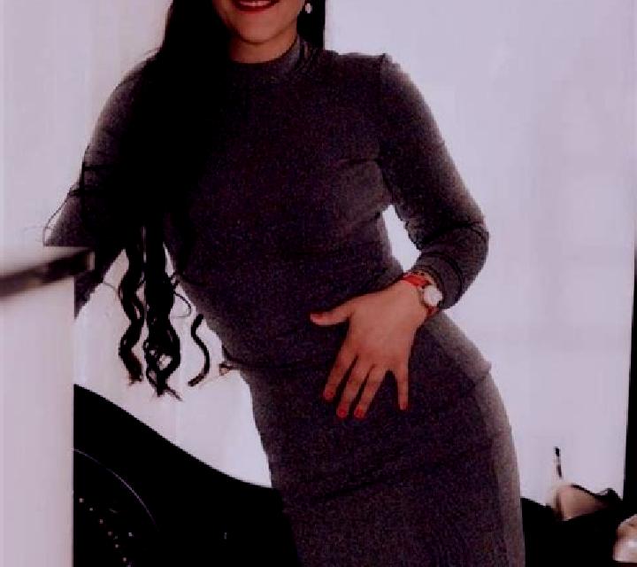 Salma, 21, acompañante castaño claro de ojos grises y etnia asiática basada en Cordeaux Heights. Ofrece Parejas, Noche completa, Striptease. Disponible en do...